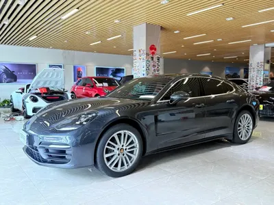 Porsche Panamera · 2021 год