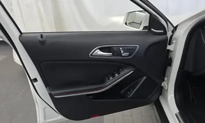 Mercedes-Benz GLA-Class 2019, 52596 км, за 14638.31 USD - фото 24