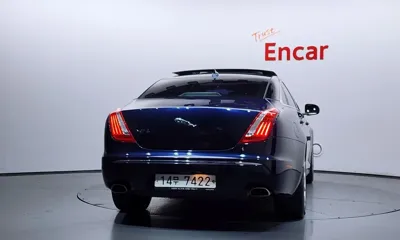 Jaguar XJ 2015, 142810 км, за 7475.78 USD