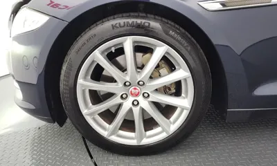 Jaguar XJ 2015, 142810 км, за 7475.78 USD