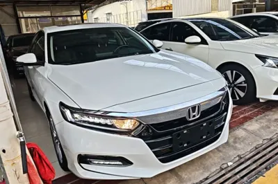 Honda Accord 2018, 69000 км, за 15047 USD