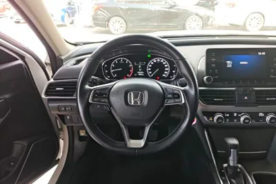 Honda Accord 2018, 69000 км, за 15047 USD - фото 13