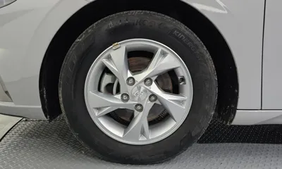 Hyundai Avante 2021, 132008 км, за 9518.18 USD
