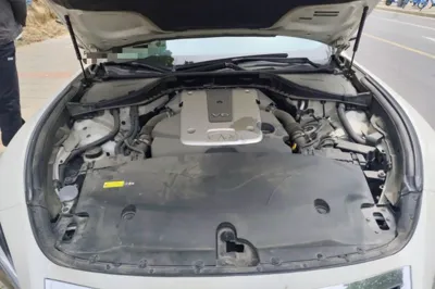 Infiniti Q70 2017, 135100 км, за 13183 USD