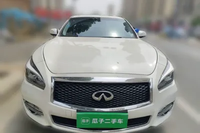 Infiniti Q70 2017, 135100 км, за 13183 USD