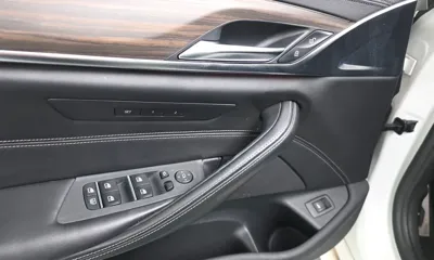 BMW 5-Series 2018, 124825 км, за 14740.89 USD - фото 29