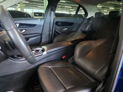 Mercedes-Benz C-Class 2019, 99289 км, за 11487.46 USD - фото 10