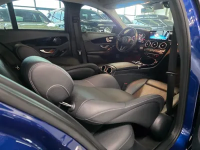 Mercedes-Benz C-Class 2019, 99289 км, за 11487.46 USD - фото 12