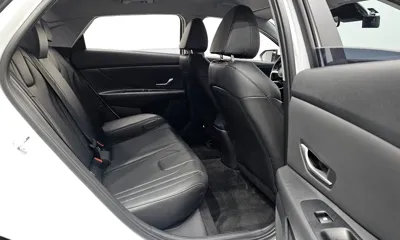 Hyundai Avante 2023, 40551 км, за 12703.59 USD - фото 12