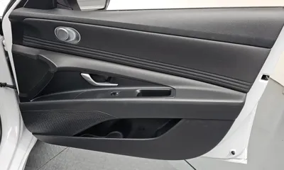 Hyundai Avante 2023, 40551 км, за 12703.59 USD - фото 24