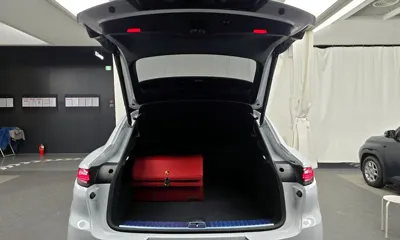 Porsche Cayenne 2022, 43237 км, за 64089.85 USD - фото 20