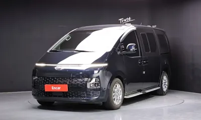 Hyundai Staria · 2022 год