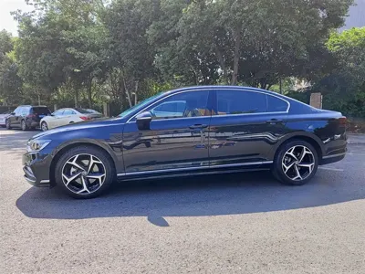 Volkswagen Magotan 2023, 68000 км, за 16620.24 USD
