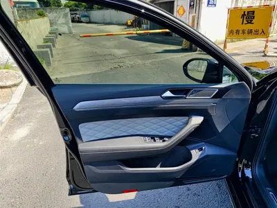 Volkswagen Magotan 2023, 68000 км, за 16620.24 USD - фото 6