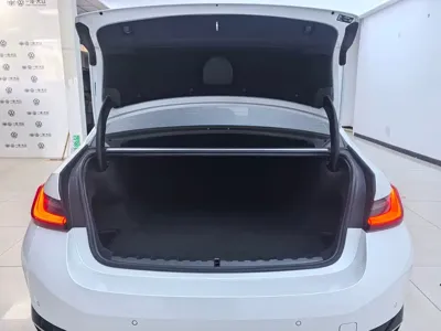 BMW i3 2023, 42000 км, за 20452.81 USD - фото 23