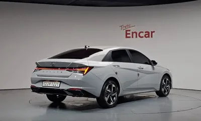 Hyundai Avante 2021, 22567 км, за 12247.56 USD