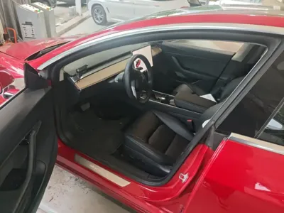 Tesla Model 3 2020, 80600 км, за 16303.39 USD