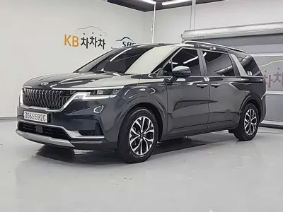 Kia Canival · 2021 год