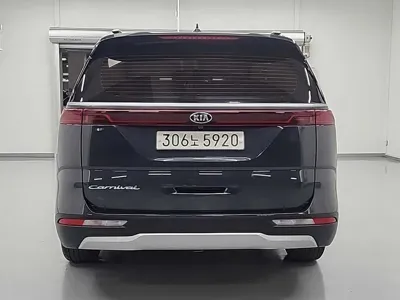 Kia Canival 2021, 83336 км, за 13778.39 USD