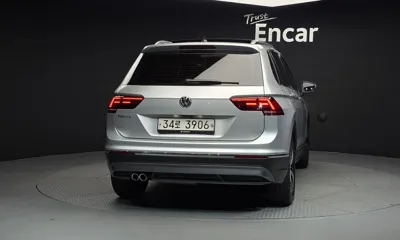 Volkswagen Tiguan 2018, 95918 км, за 11465.8 USD