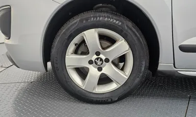 Peugeot 3008 2015, 95791 км, за 2974.62 USD