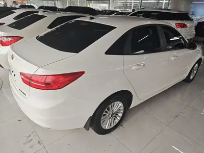 Ford Escort 2017, 80600 км, за 2839.08 USD - фото 7