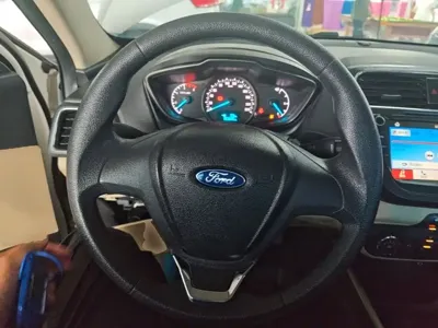 Ford Escort 2017, 80600 км, за 2839.08 USD - фото 11