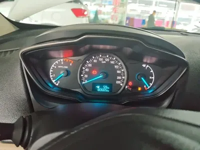 Ford Escort 2017, 80600 км, за 2839.08 USD - фото 12