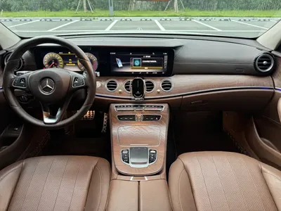 Mercedes-Benz E-Class 2018, 100000 км, за 23904.58 USD
