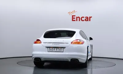 Porsche Panamera 2012, 96779 км, за 11661.24 USD
