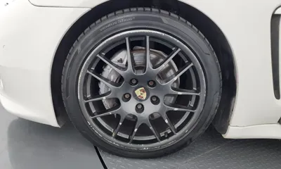Porsche Panamera 2012, 96779 км, за 11661.24 USD