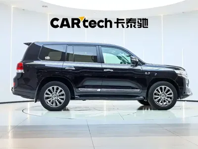 Toyota Land Cruiser 2019, 118000 км, за 101234.06 USD