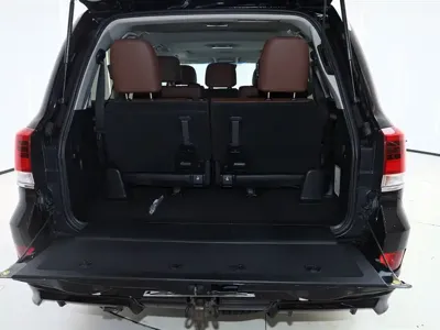 Toyota Land Cruiser 2019, 118000 км, за 101234.06 USD - фото 7