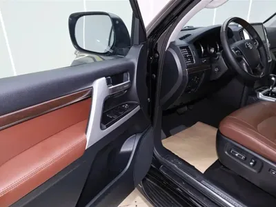 Toyota Land Cruiser 2019, 118000 км, за 101234.06 USD - фото 15
