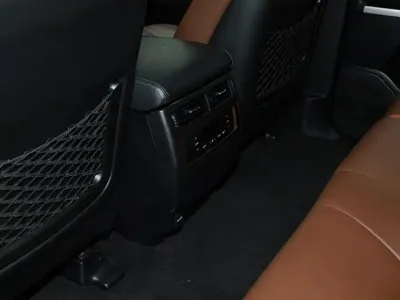 Toyota Land Cruiser 2019, 118000 км, за 101234.06 USD - фото 17
