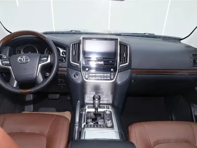 Toyota Land Cruiser 2019, 118000 км, за 101234.06 USD - фото 20