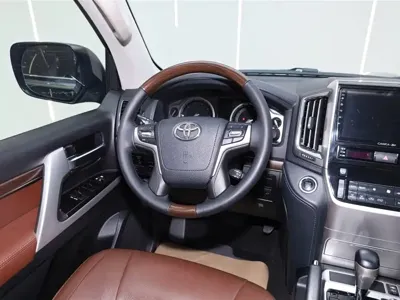 Toyota Land Cruiser 2019, 118000 км, за 101234.06 USD - фото 22