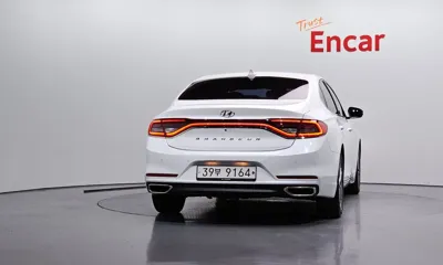 Hyundai Grandeur 2018, 49312 км, за 32520.2 USD