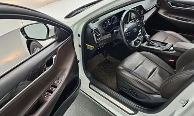 Hyundai Grandeur 2018, 49312 км, за 32520.2 USD - фото 10