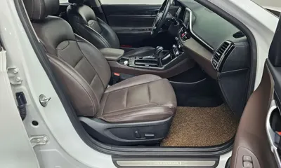 Hyundai Grandeur 2018, 49312 км, за 32520.2 USD - фото 11