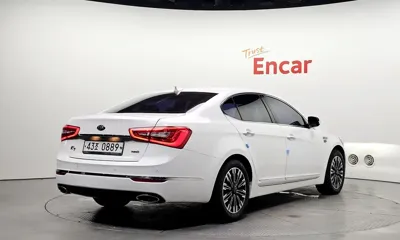 Kia K7 2016, 152992 км, за 5507.42 USD