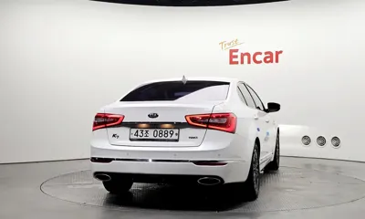 Kia K7 2016, 152992 км, за 5507.42 USD
