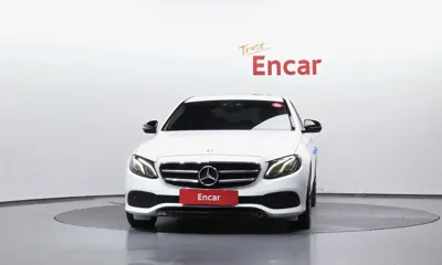 Mercedes-Benz E-Class 2017, 153116 км, за 10286.65 USD
