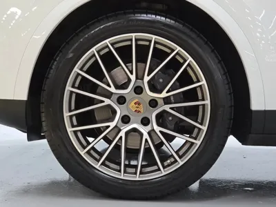 Porsche Cayenne 2022, 44900 км, за 59734.8 USD