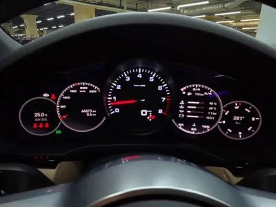 Porsche Cayenne 2022, 44900 км, за 59734.8 USD - фото 8