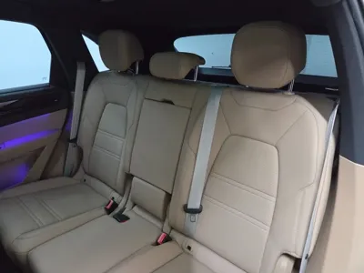 Porsche Cayenne 2022, 44900 км, за 59734.8 USD - фото 12