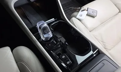 Volvo XC40 2023, 72953 км, за 22252.86 USD - фото 9