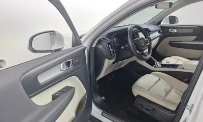 Volvo XC40 2023, 72953 км, за 22252.86 USD - фото 12