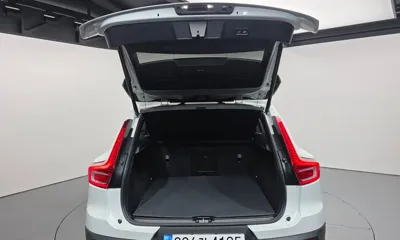 Volvo XC40 2023, 72953 км, за 22252.86 USD - фото 20