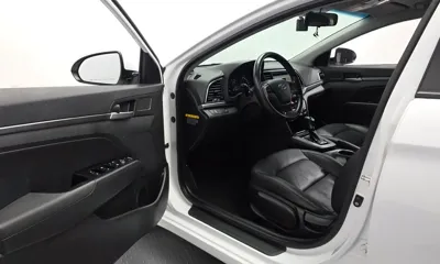 Hyundai Avante 2017, 89952 км, за 5778.5 USD - фото 10